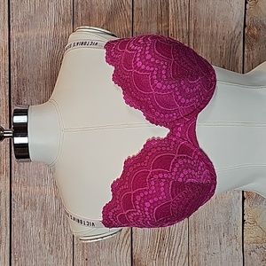 Victoria's Secret t-shirt push up bra 36DD